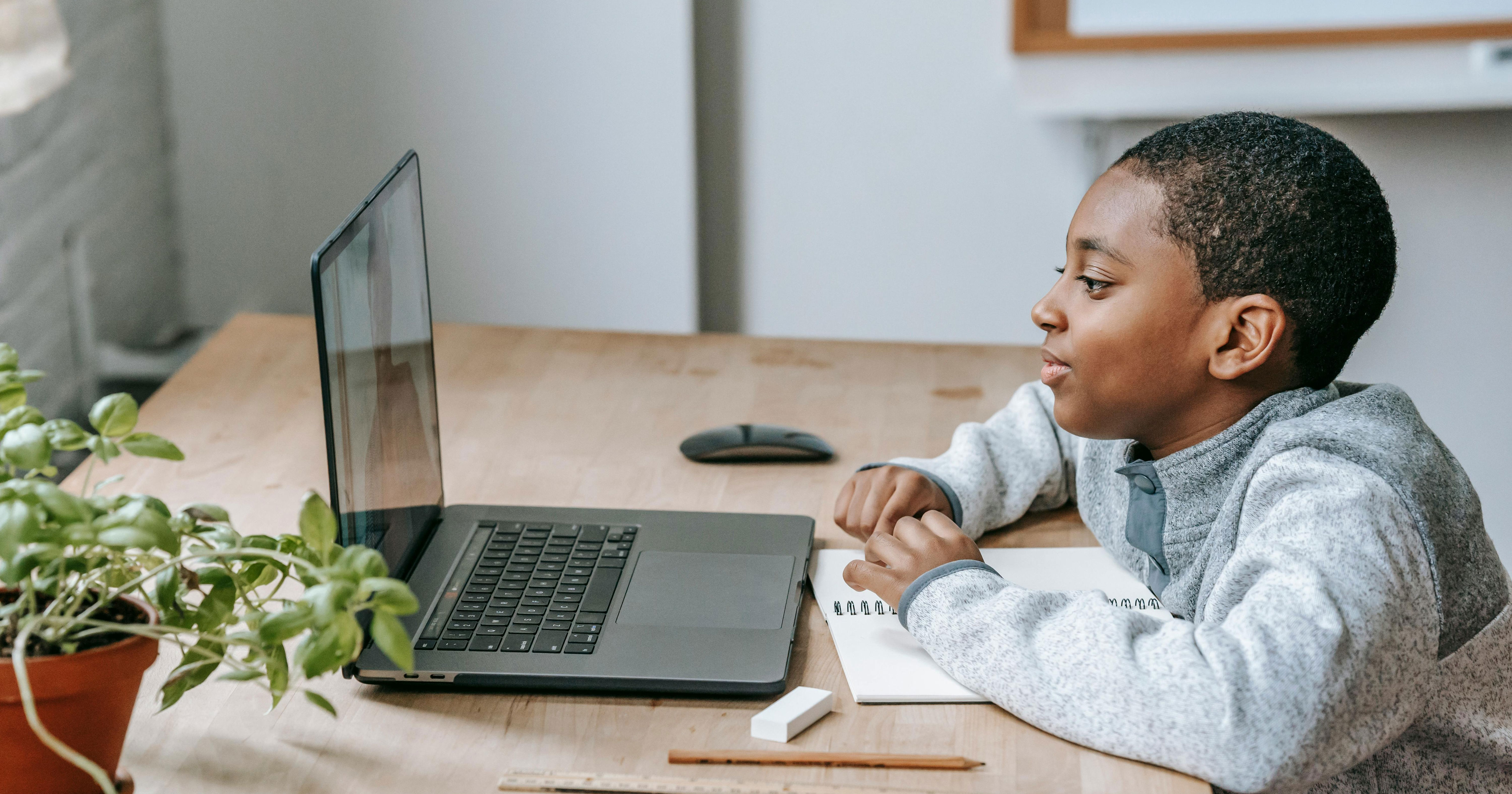 Michigan advances online safety bills amid Meta fallout<br>