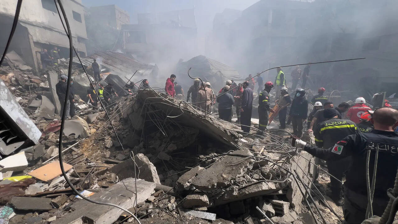 Trump issues strong warning to Iran amid US aviator rescue operation