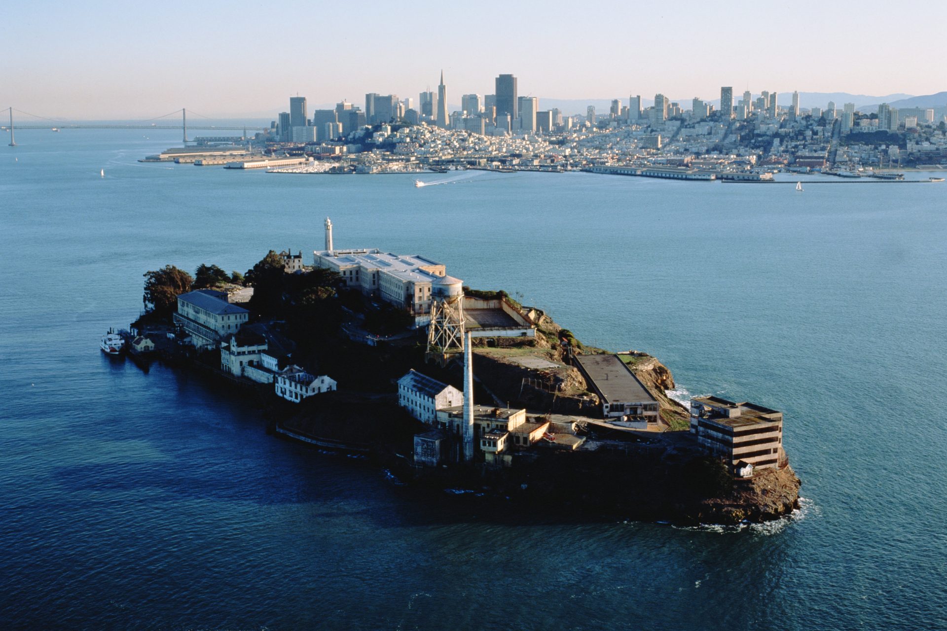 Alcatraz: Desentrañando el enigma de la gran evasión