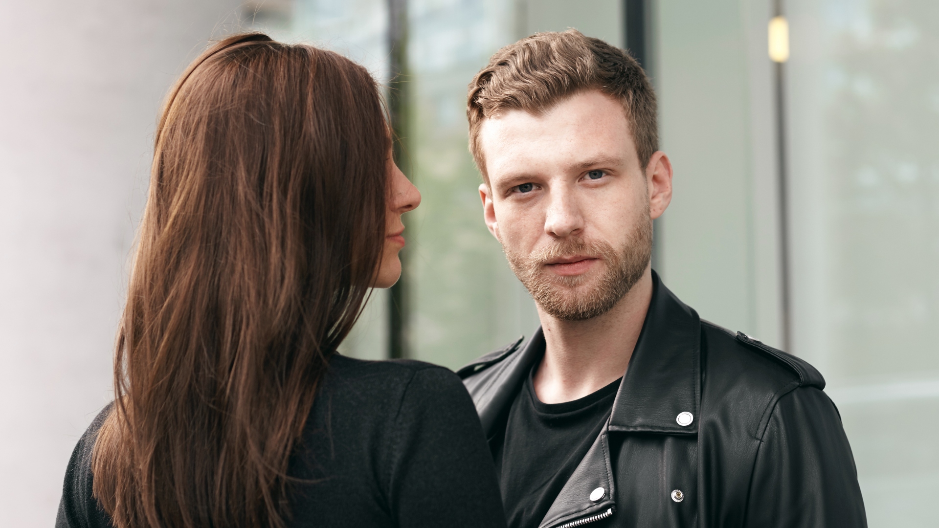 A study focused on the color that particularly attracts men's attention