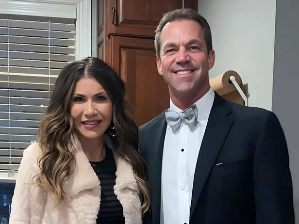 SNL faces backlash after mocking Kristi Noem’s husband Bryan in ...