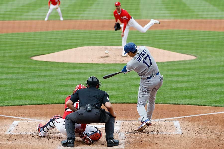 大谷翔平2号に巨人ファン悲鳴「やめてくれよw」まさかの共通点に「複雑」「菅野気をつけろ」