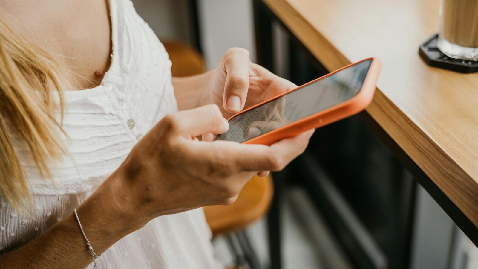 Women reveal the texting habits they find attractive