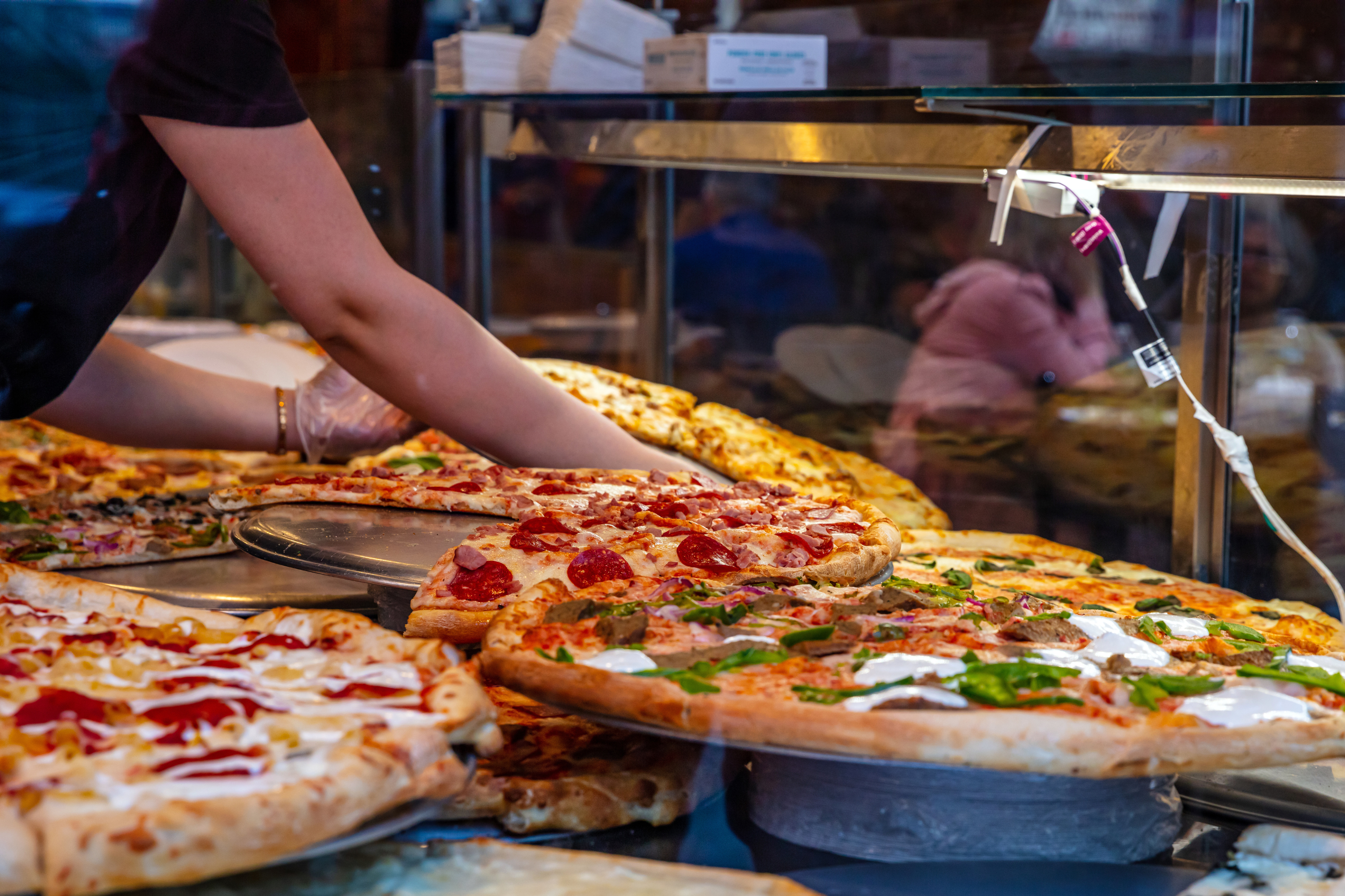 50-year-old pizza chain files for bankruptcy<br><br>