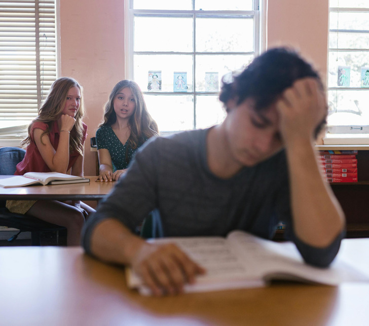 14 Times Teachers Proved Quiet Kindness and Humanity Go Beyond the Classroom