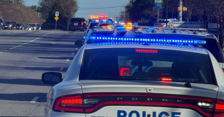 Deadly police pursuit in Alabama leaves 4 dead after car slams into tree
