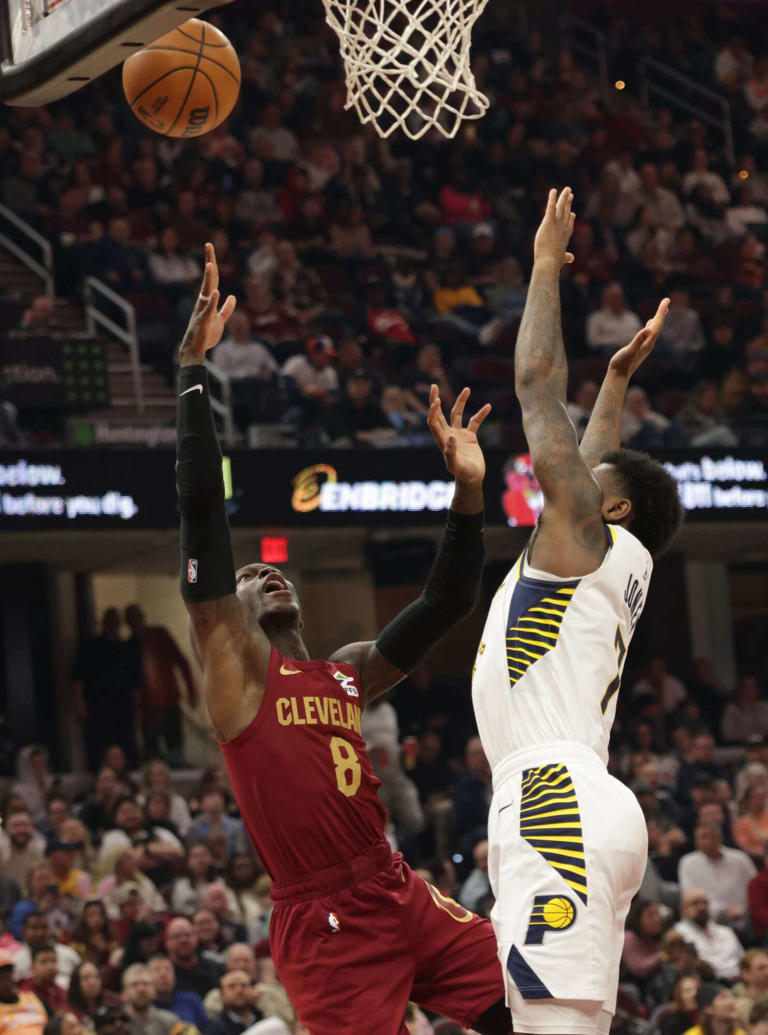 Cavs rally in the fourth to hold off Pacers, 117-108, as Donovan