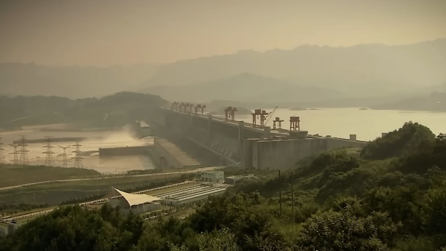 Watch what happens when the world’s largest dam starts leaking