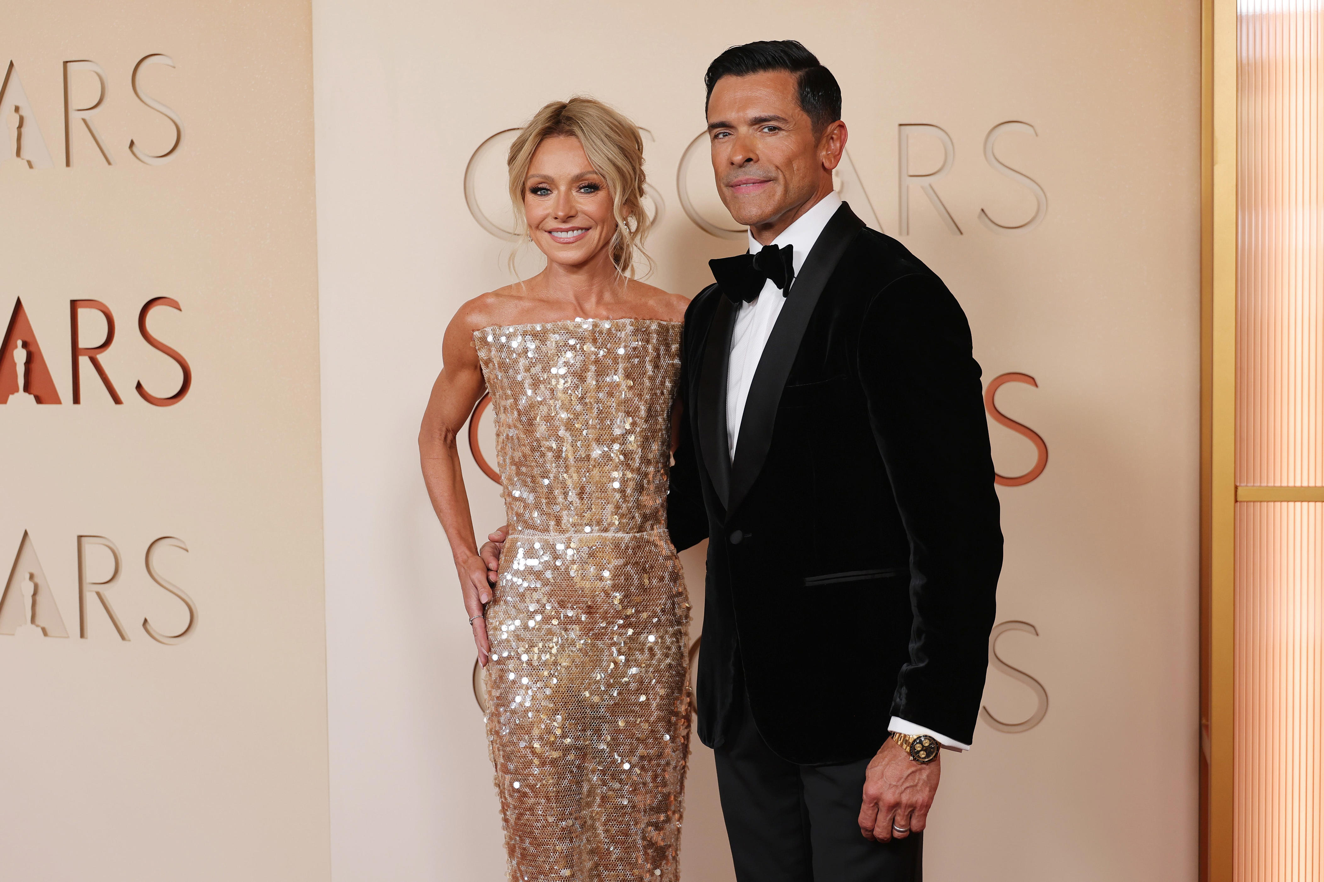 Mark Consuelos mourns death of his father in emotional 