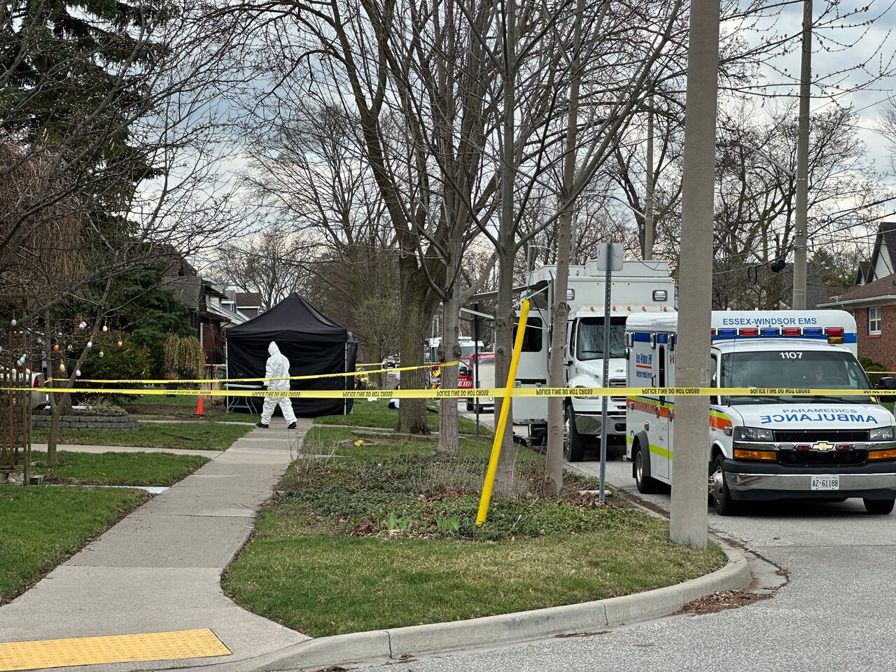 Windsor police arrest man after seven-hour standoff, explosives heard