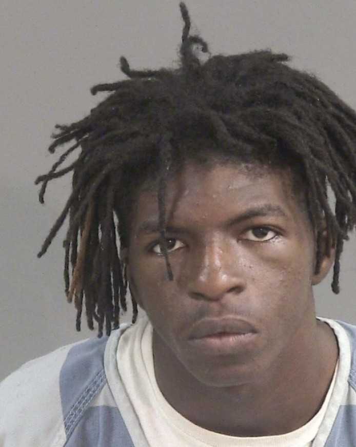 Man steals car from DoorDash driver, leads police on chase before ...