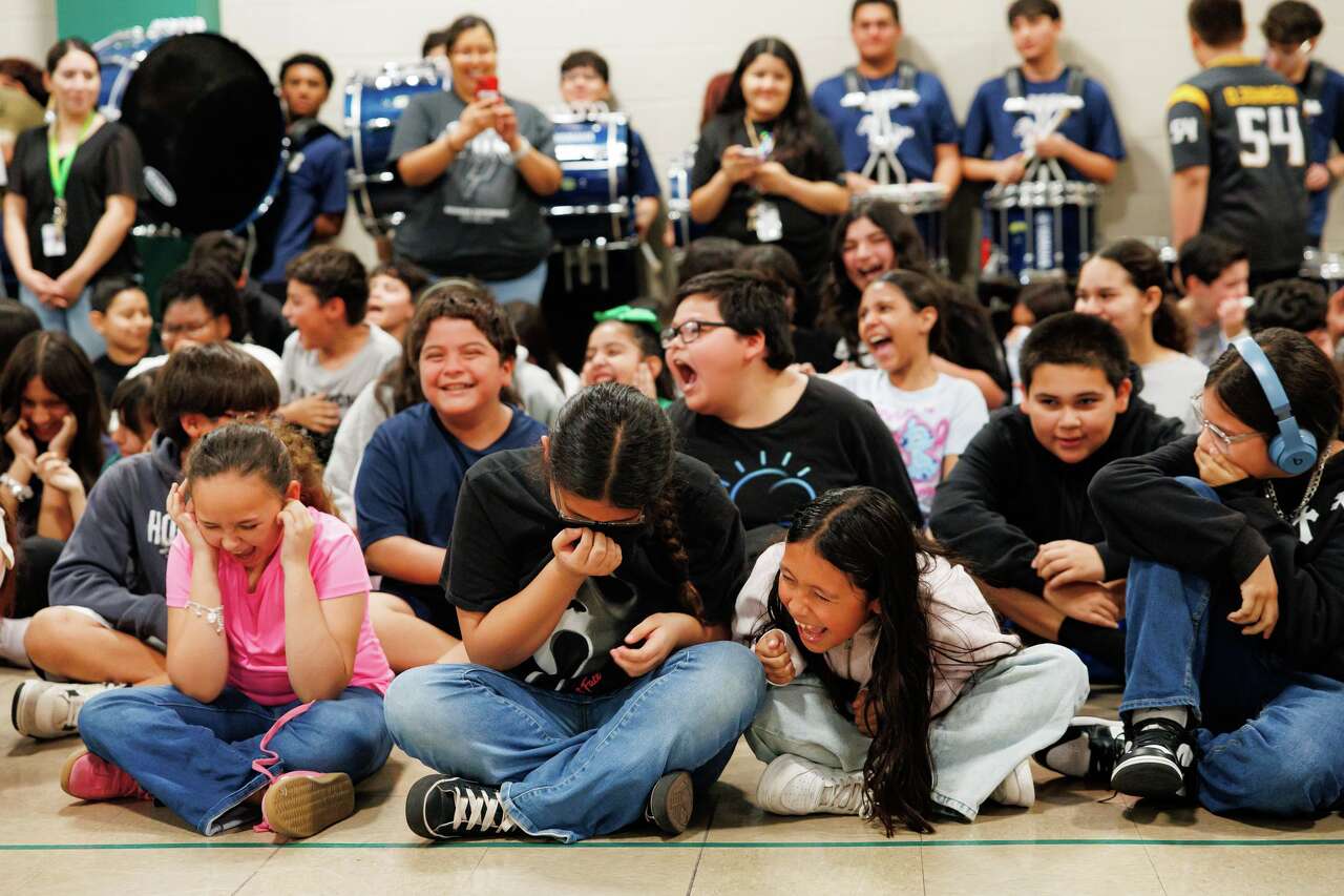 Behind the STAAR pep rallies, pressure mounts for San Antonio schools ...