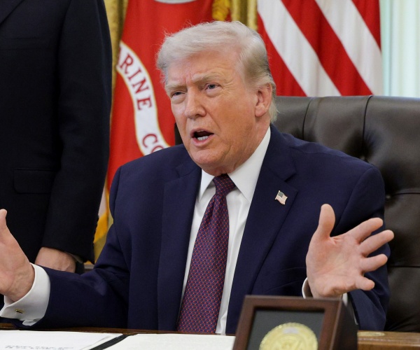 Trump urges court to end birthright citizenship