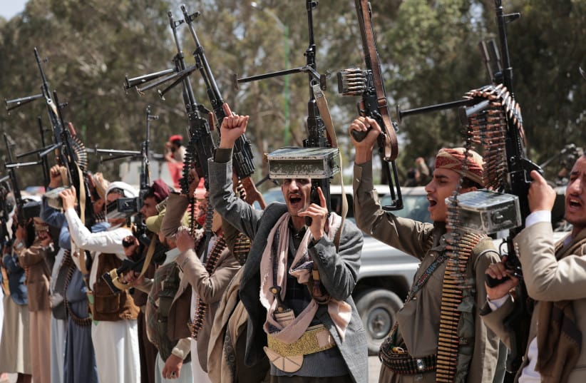 Houthis decided to attack Israel independently of Iran, to uphold US ceasefire, official says<br>