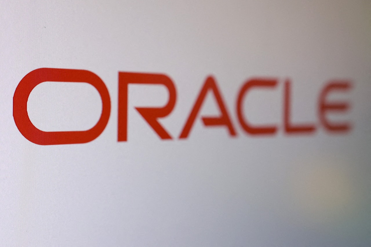 Oracle names Hilary Maxson chief financial officer