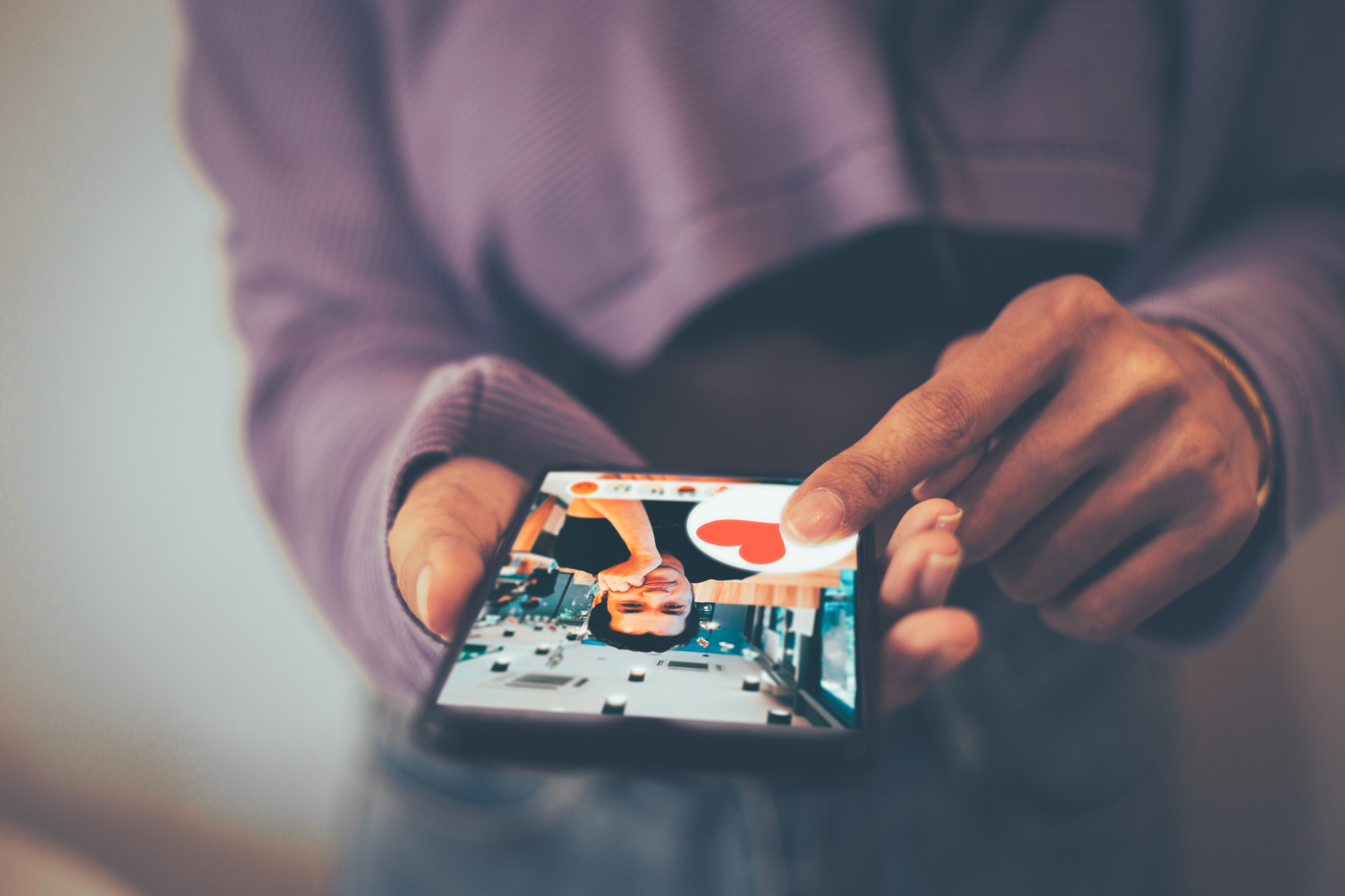 Why online dating is so bad for your health