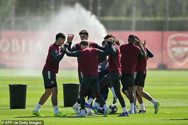 Arsenal mocked for bizarre training drills - including huddles and pens ...