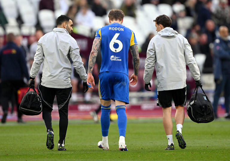 Man Utd & Leeds United final injury news as updates leave 6 definitely ...