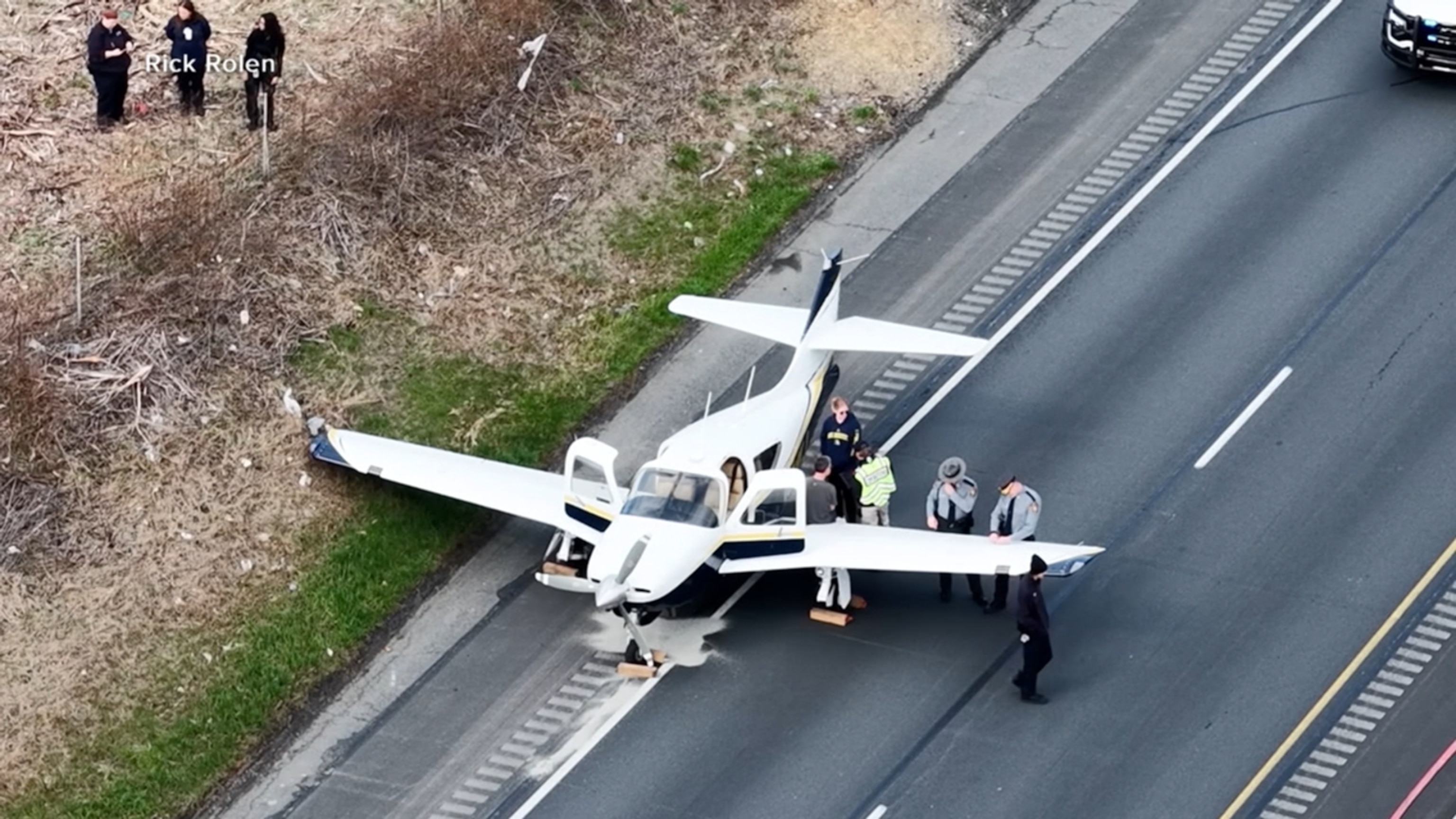 Emergency landing on PA highway caught on video<br><br>