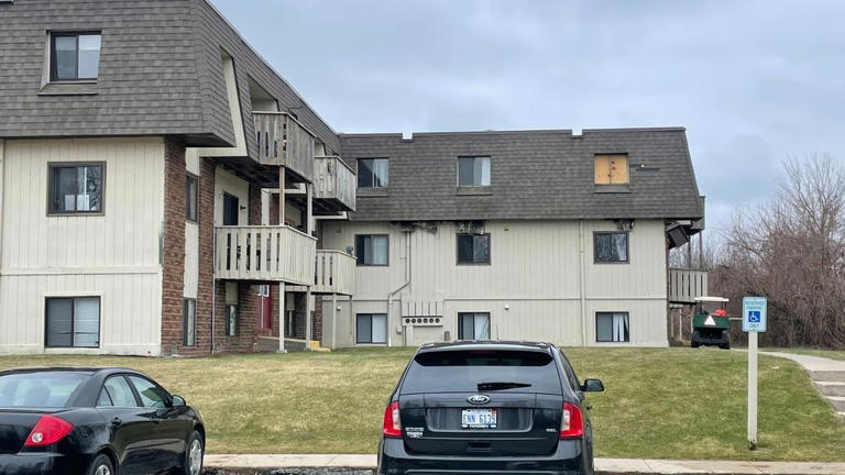 Residents displaced after fire burns apartment building on Easter ...