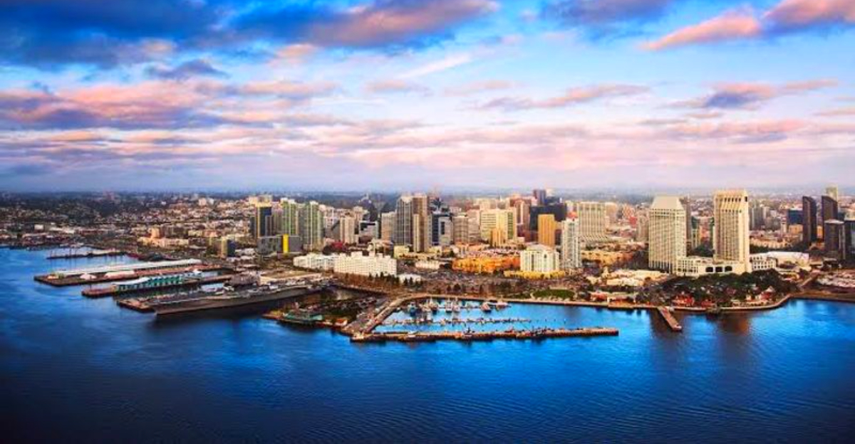 10 must-visit US destinations for whale migration season