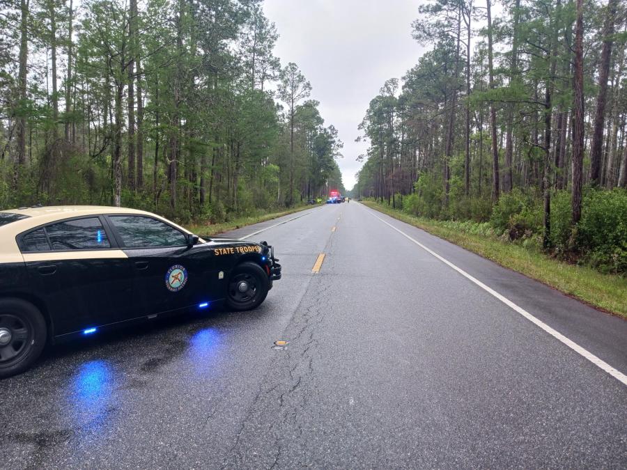 Road shut down following deadly crash in Eastpoint