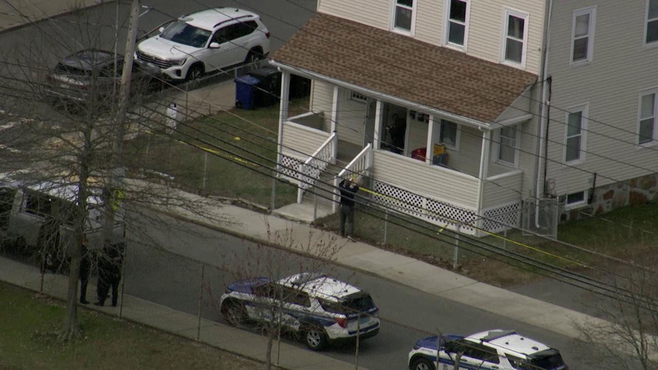 2 people injured, 1 person in custody in morning stabbing, police say