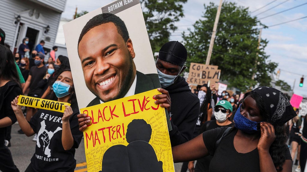 Botham Jean's family sues Dallas to force nearly $100 million payout in ...