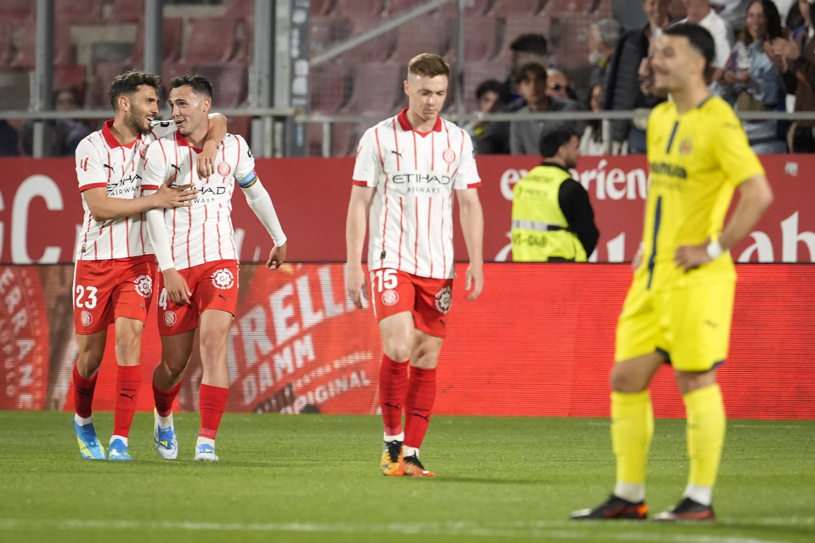 1-0. El Girona gana al Villarreal y da un paso de gigante hacia la ...
