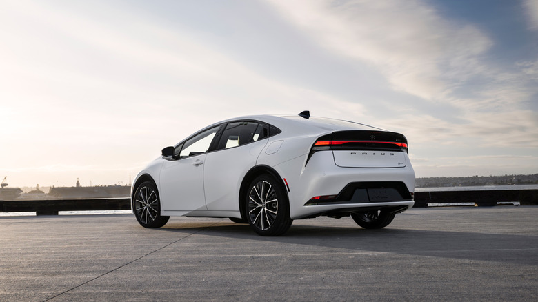 5 fuel-efficient cars in 2026 that offer over 50 MPG<br>