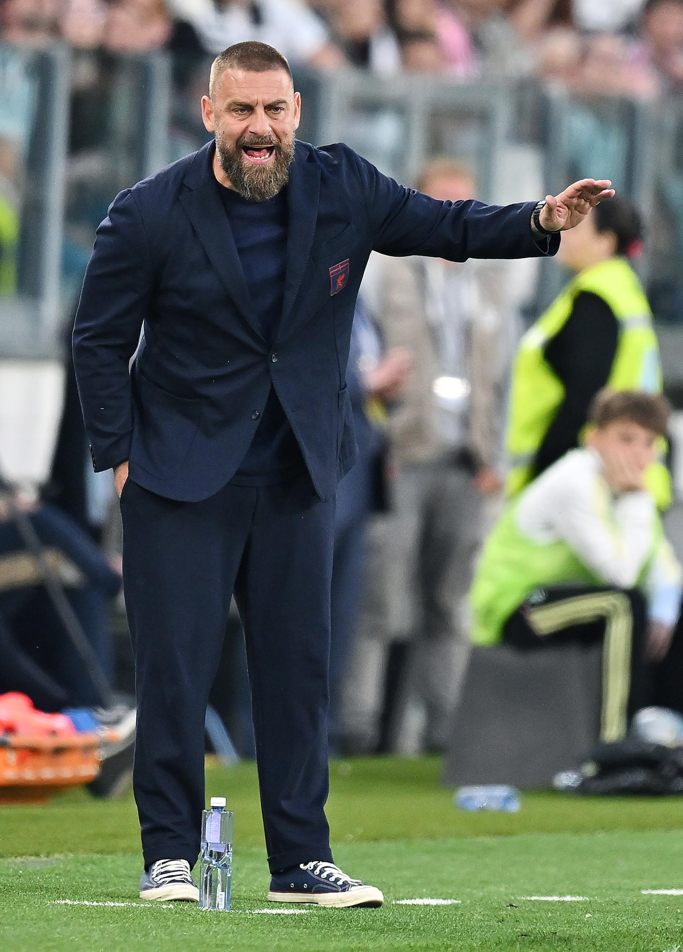 Serie A: De Rossi, 'La Juve ha meritato, non siamo ancora salvi'