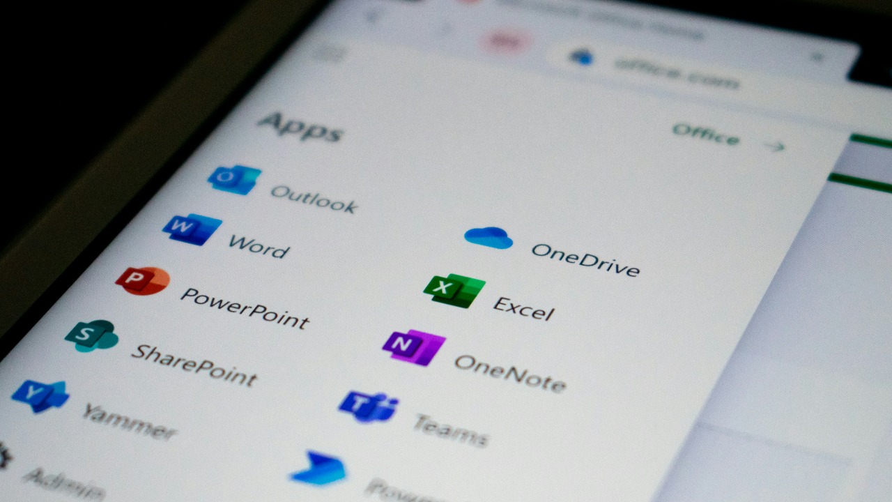 Why 1 app is keeping this user in Microsoft’s ecosystem?