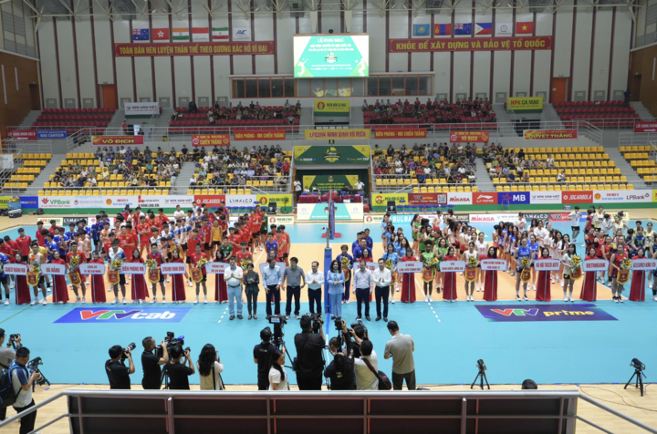 Khai mạc Giải bóng chuyền VĐQG 2026: HCĐG Lào Cai thắng trận đầu