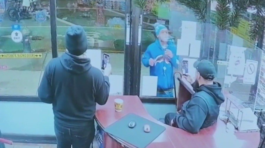 Videos show man with knife threatening NYC store just before police shot him<br><br>