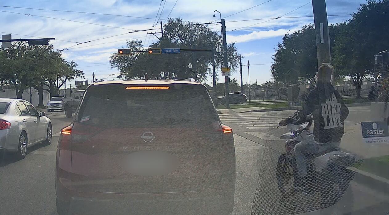 Dirt bike rider allegedly fleeing police dies after Canal Boulevard ...