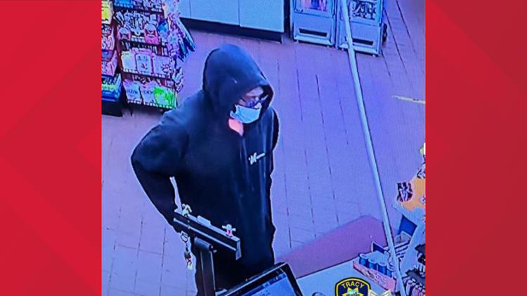 Tracy police searching for armed robbery suspect