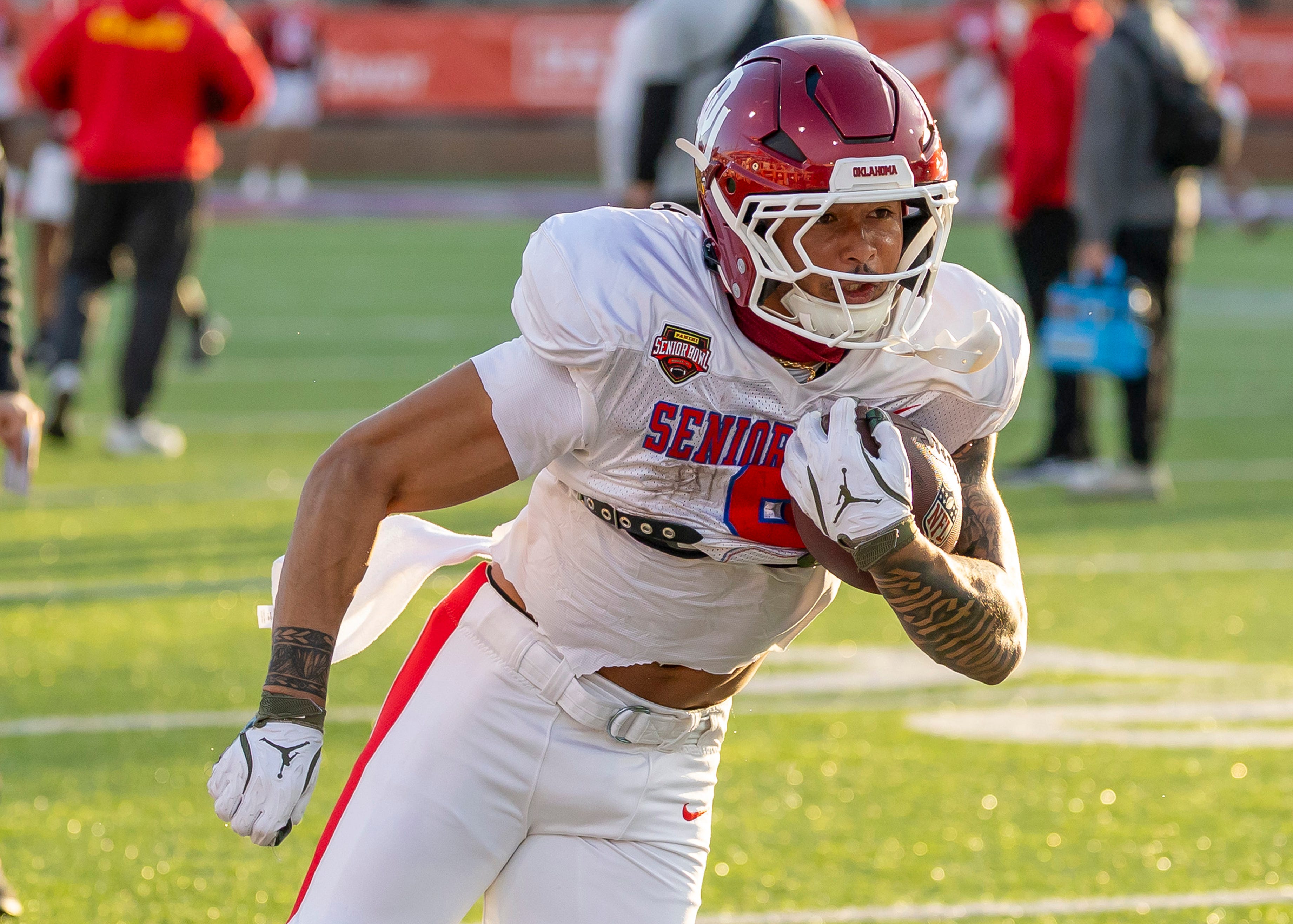 Chiefs Mock Draft: KC takes defenders in Round 1, targets offense late