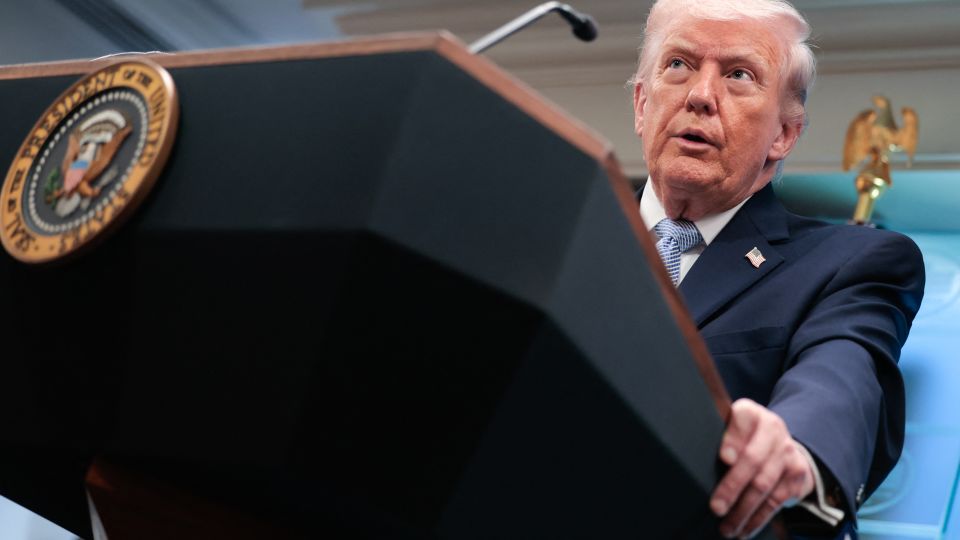 Trump amenaza con destruir todos los puentes y centrales eléctricas en Irán
