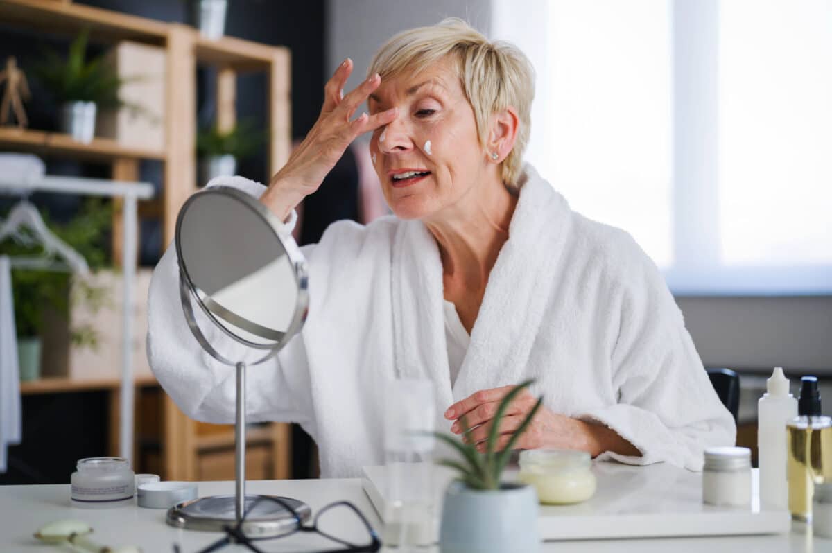 What's the best skincare routine for aging skin?