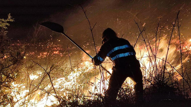 Cantabria sufre una nueva oleada de incendios forestales y mantiene ...
