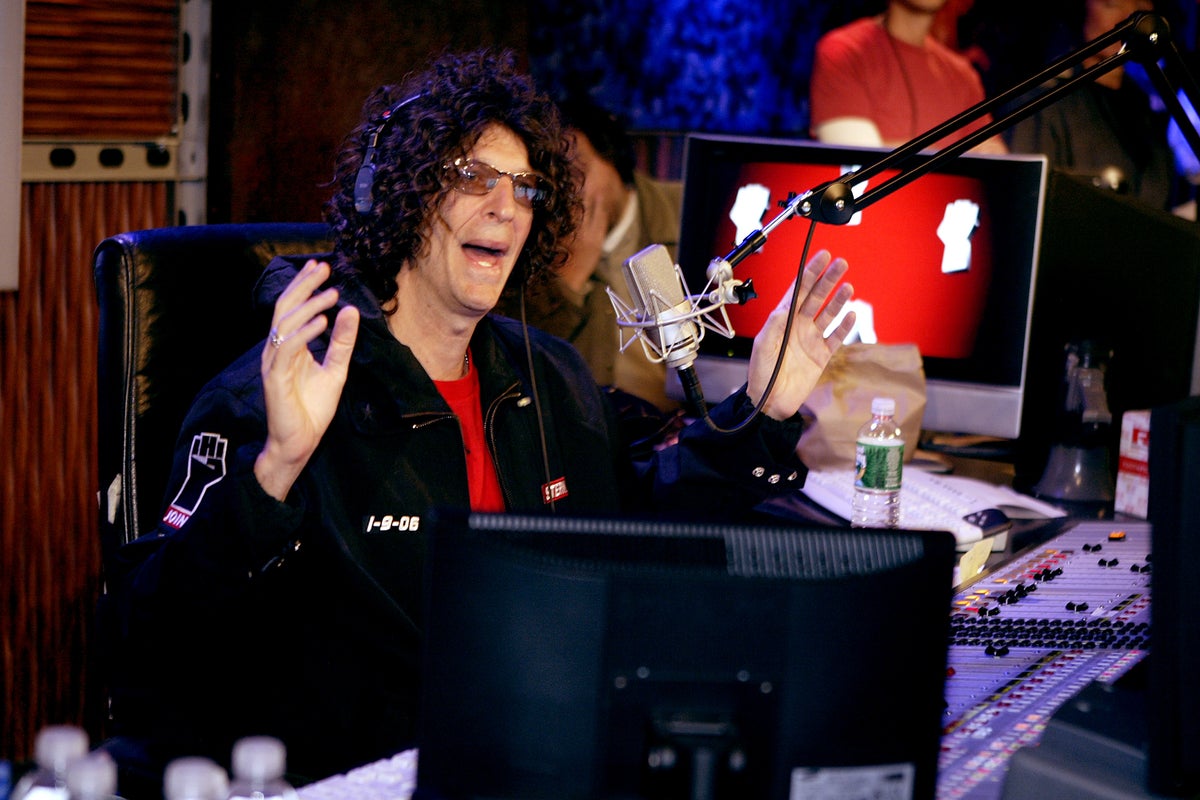 Howard Stern’s ex-assistant sues famed jock over hostile workplace