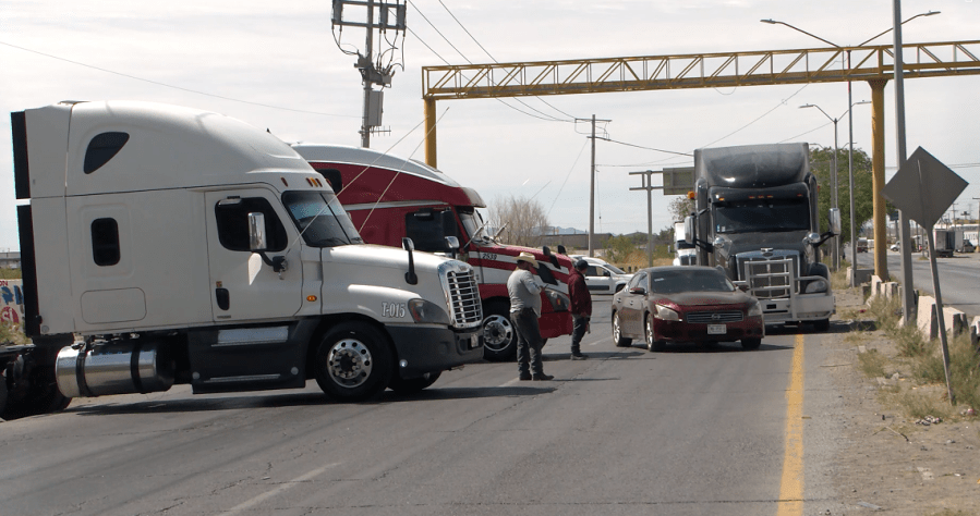 Truckers shut down highways to protest robberies, extortion