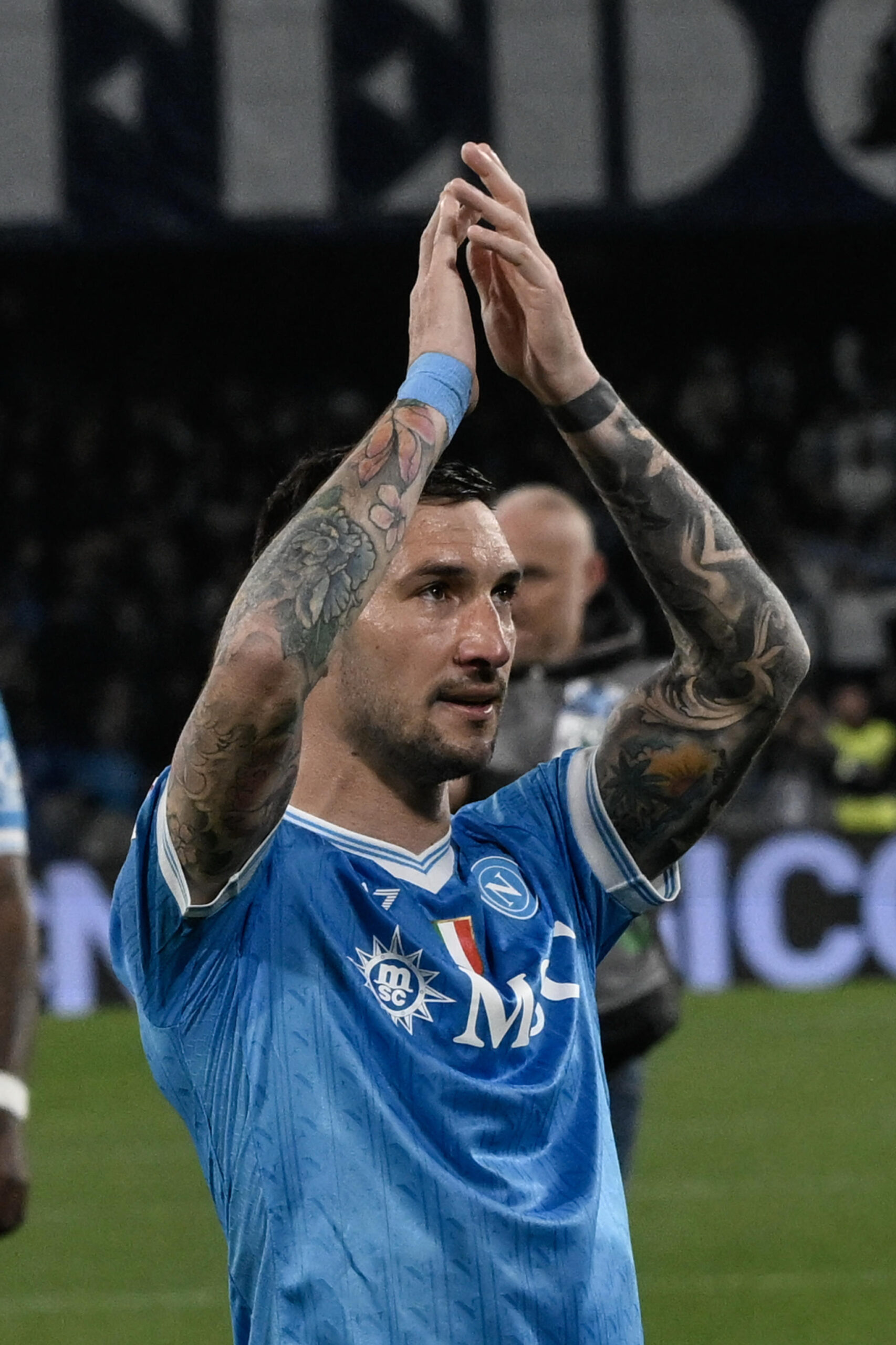 Tra Lautaro e Politano il calcio italiano si interroga