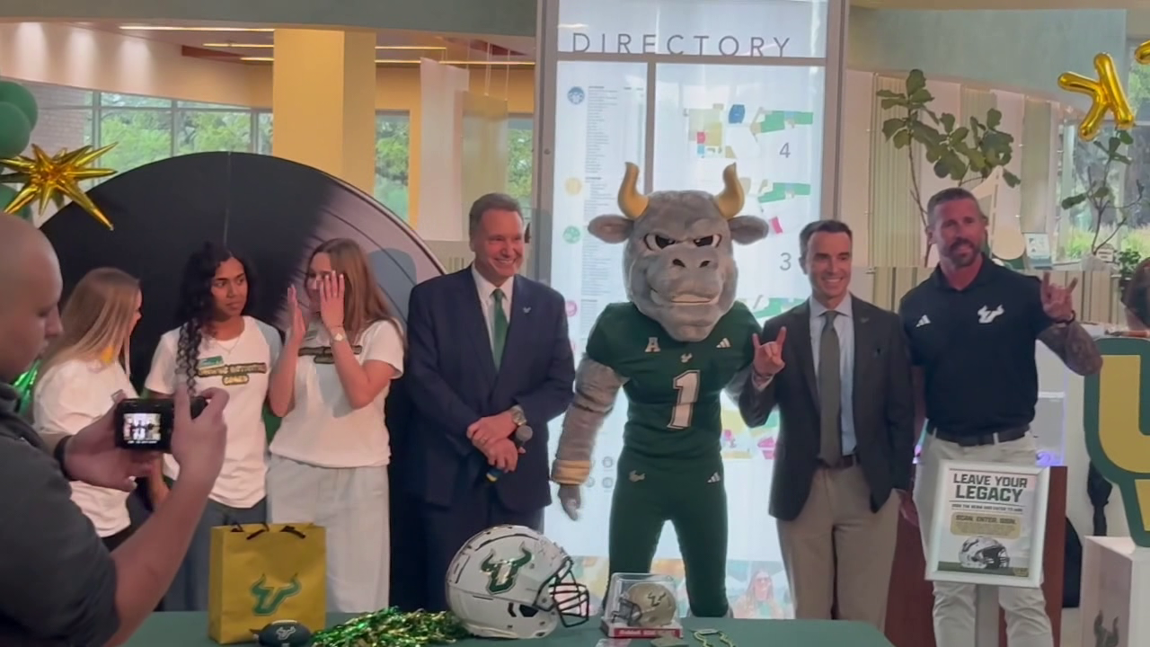 USF students sign beam of new on-campus stadium as $348M project moves ...