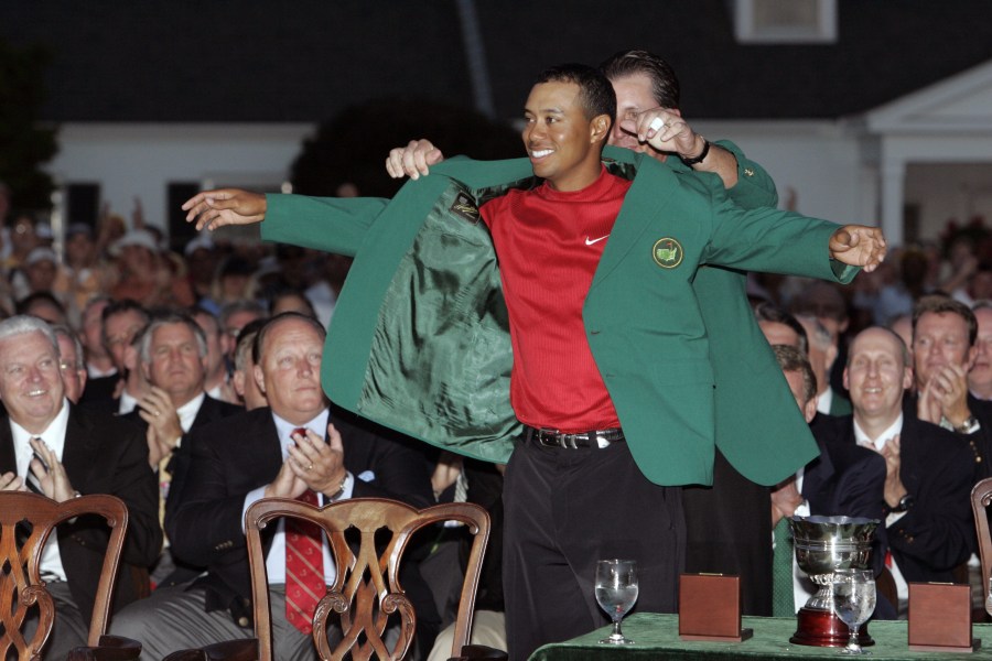 Masters participants show support for Tiger Woods