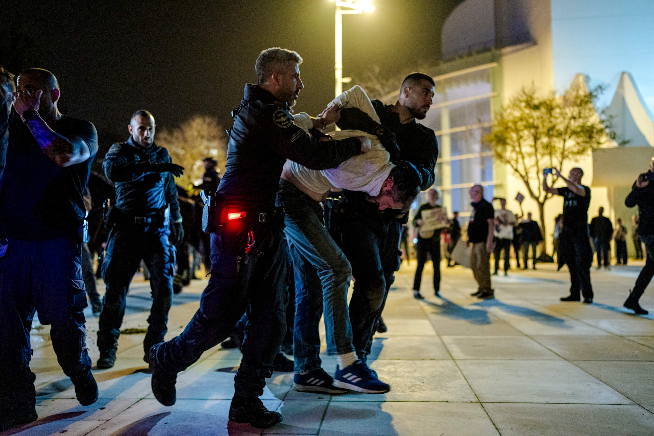 Israel antiwar protests spur intensifying government crackdown