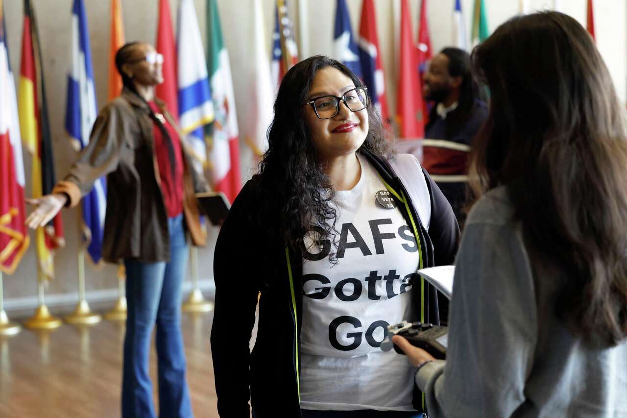 Dallas moves a step forward to explore path to close industrial sites ...