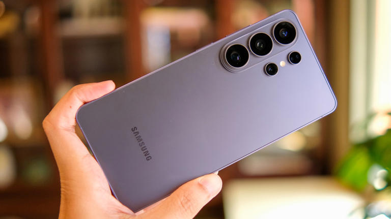 Your Samsung Galaxy S26 just got one of Pixel's most useful camera features
