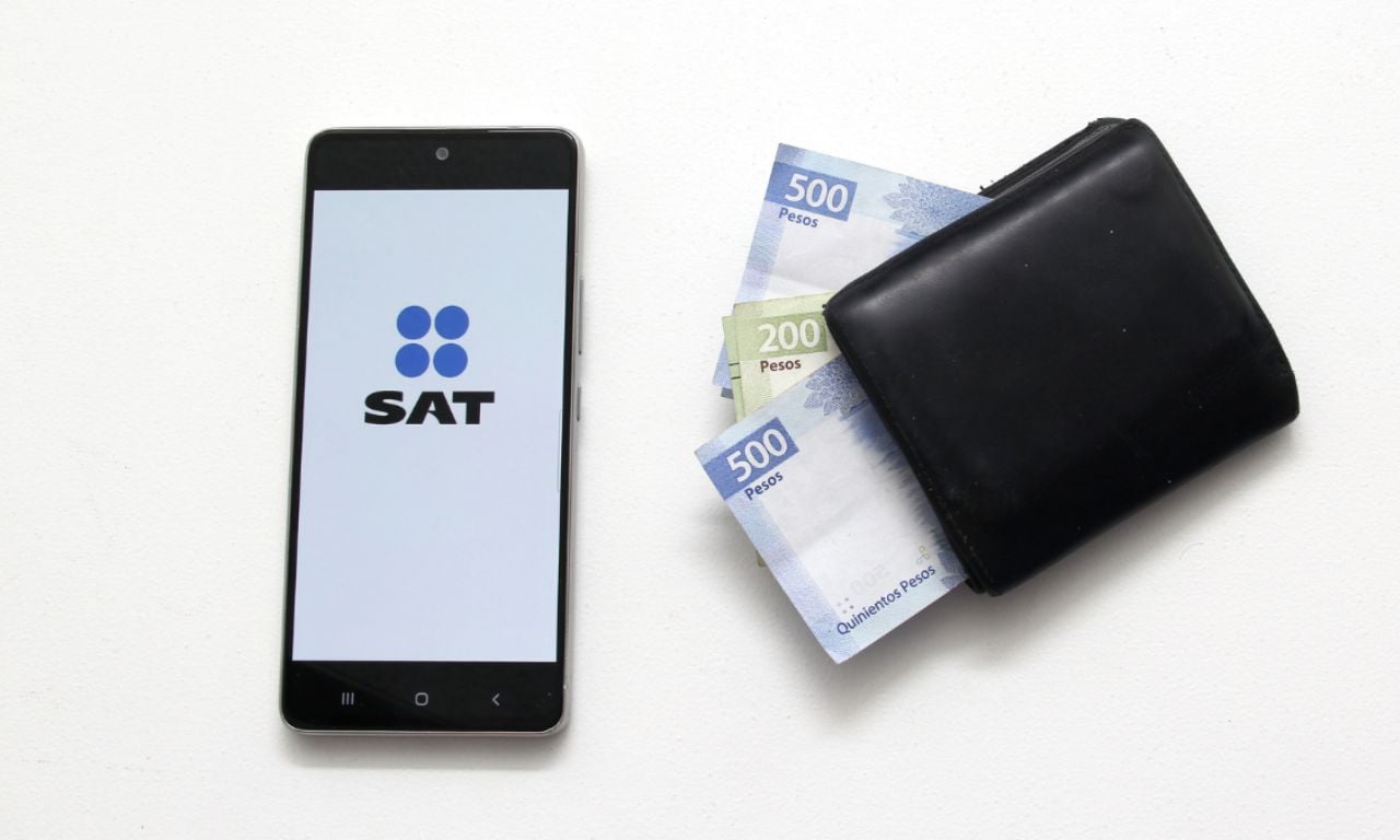 SAT aclara el monto máximo de dinero que puedes tener en tu tarjeta de ...