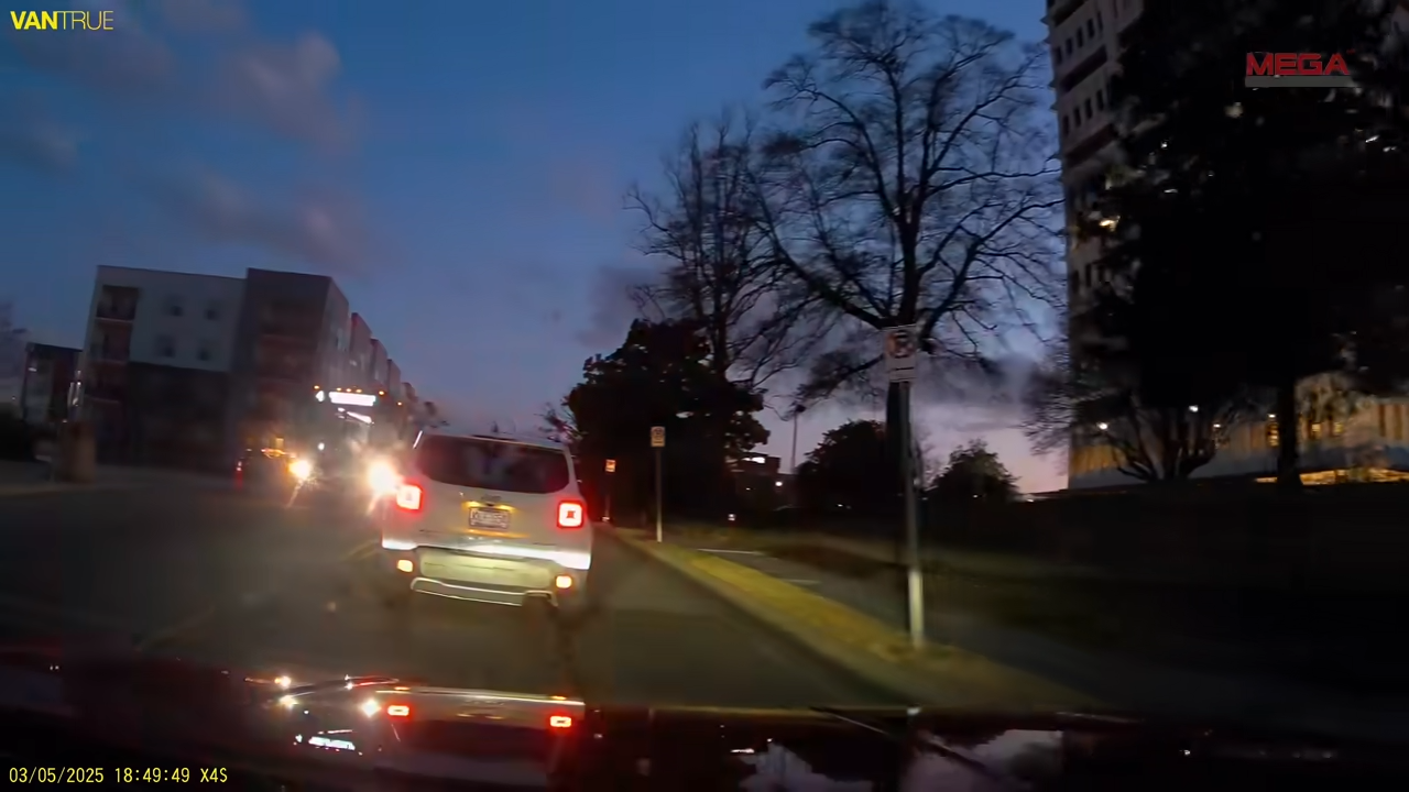 Male Karen tried to intimidate the wrong driver